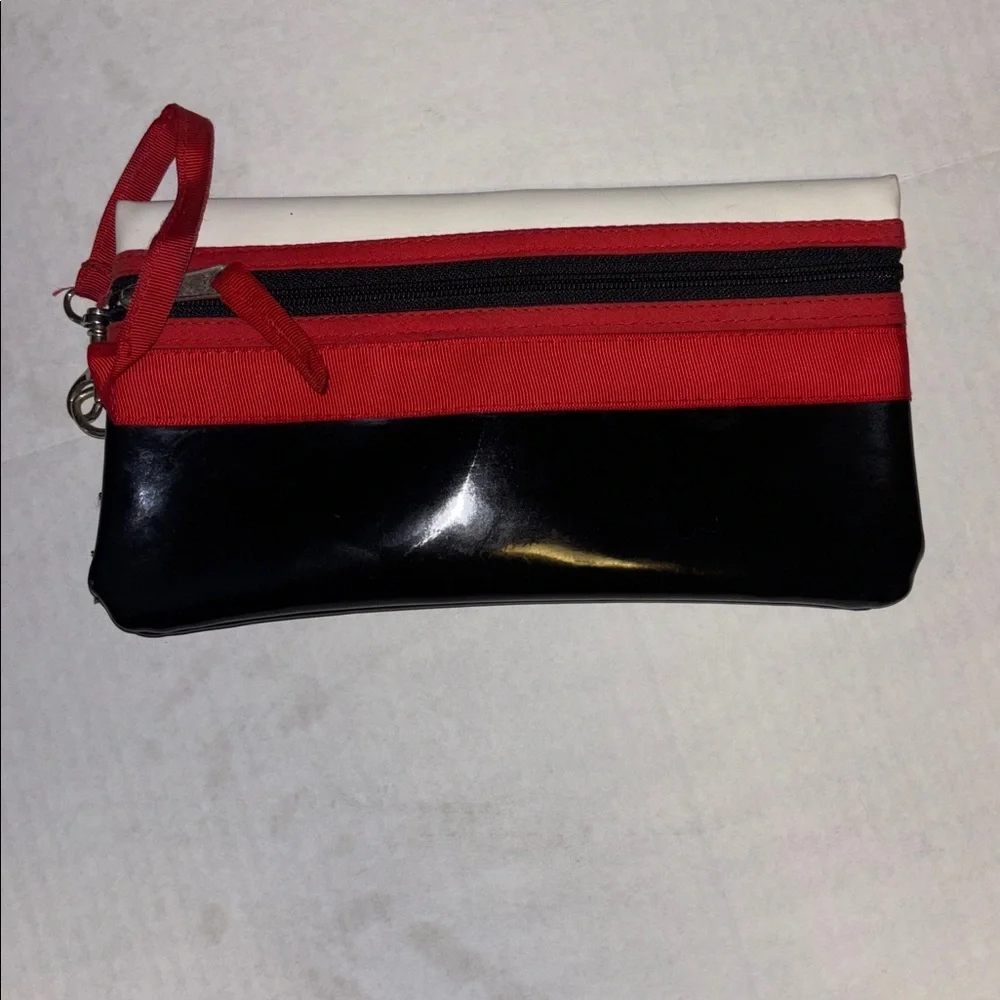 RED AND BLACK AND WHITE CLUTCH/WRISTLET SILVER HARDWARE BLACK PATENT LEATHER